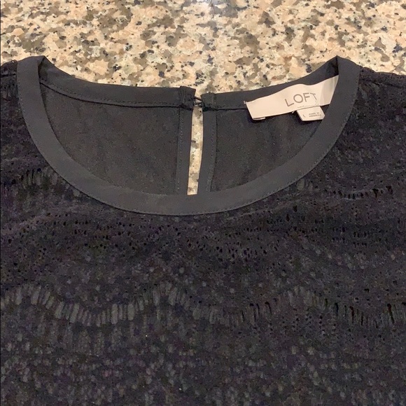 Loft lace sleeveless. - Picture 2 of 4